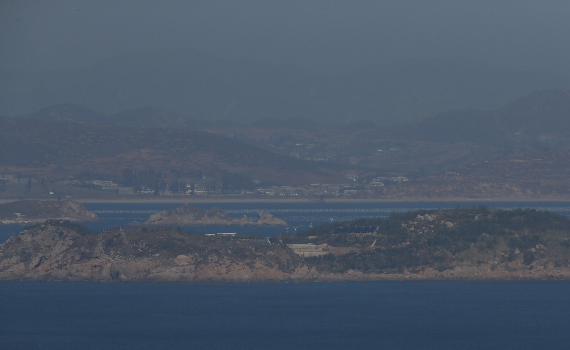 Seul: “Nostro funzionario ucciso e dato alle fiamme dalla Corea del Nord”