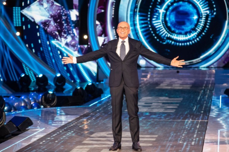 Grande Fratello Vip, la gara non esiste più. Il programma è diventato una mega soap opera