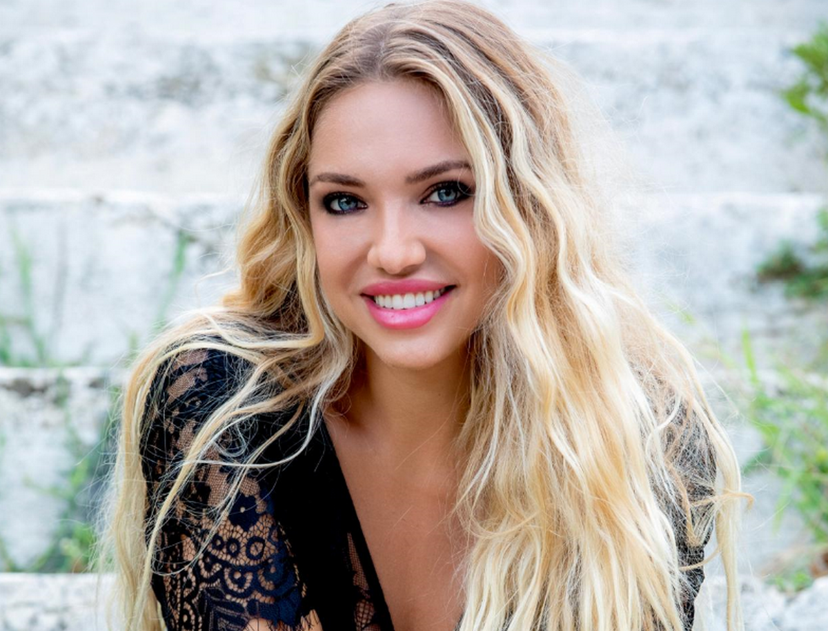 Carolina Rey verso il weekend estivo di Rai1