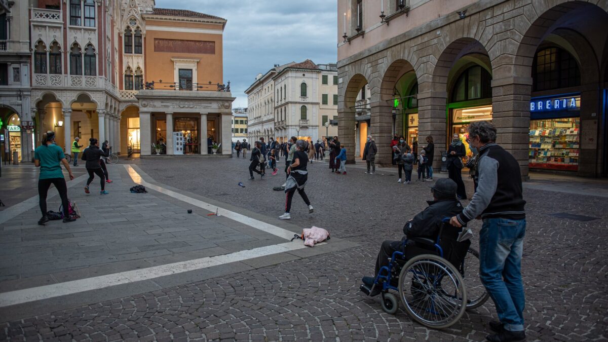 Tracciamento fallito? Brusaferro (ISS) insiste: “Non molliamo, tracciare anche gli asintomatici”