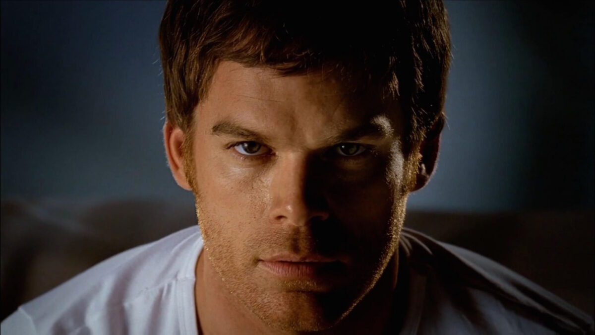 Dexter torna in tv: Showtime ordina il revival da dieci episodi
