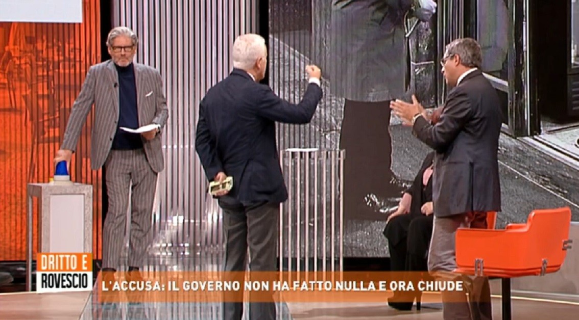 Dritto e rovescio, Pedullà litiga con Cruciani e Belpietro. E accusa: “Sono stato bullizzato”