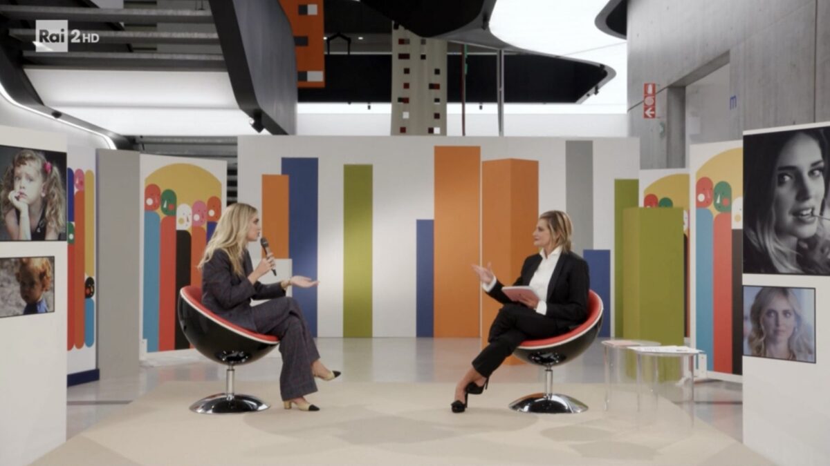 Fenomeno Ferragni: l’intervista di Simona Ventura, l’incontro infruttuoso fra tv ed anti-tv