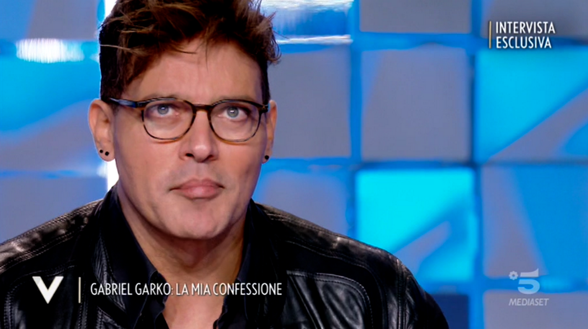 Gabriel Garko a Verissimo: il “sistema” da denunciare e la non domanda della Toffanin
