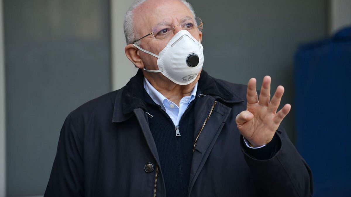 De Luca: “Violenza e vandalismo, sporcata l’immagine di Napoli”