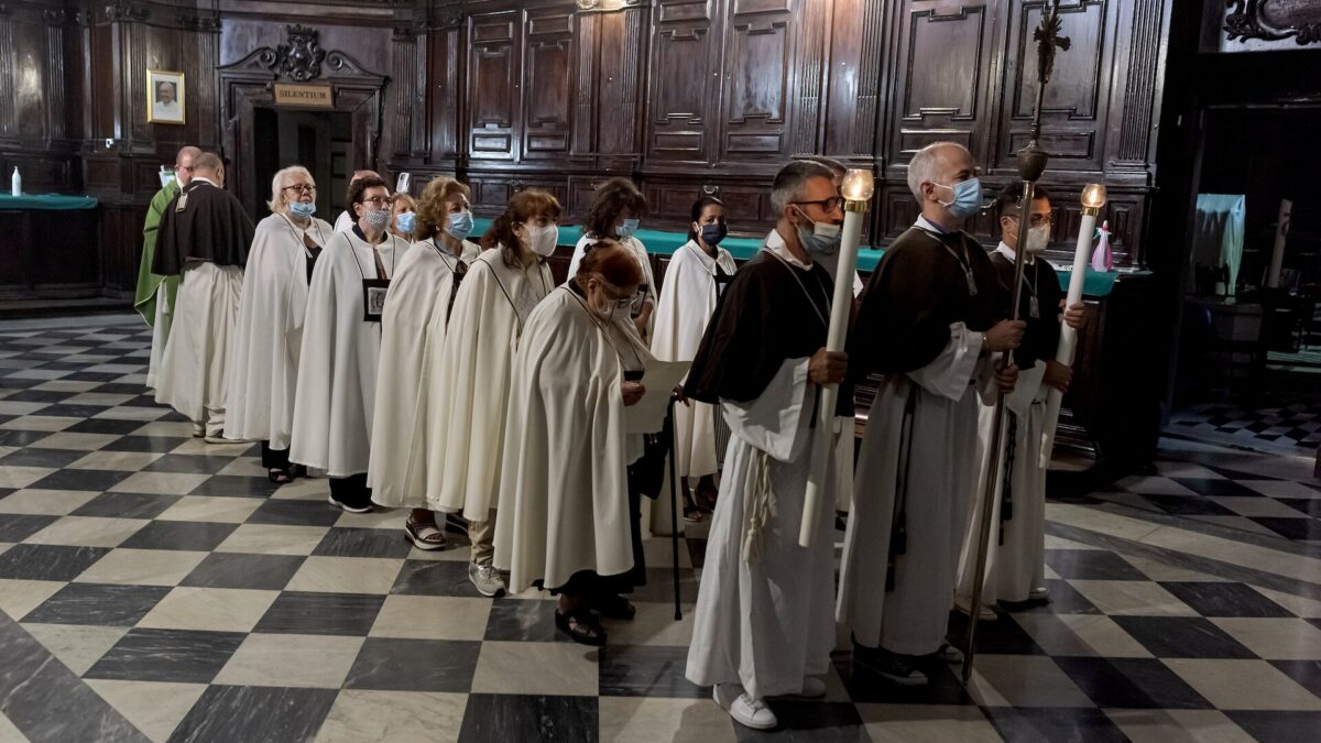 DPCM 25 ottobre: palestre e piscine chiuse, chiese aperte. Qual è la logica?
