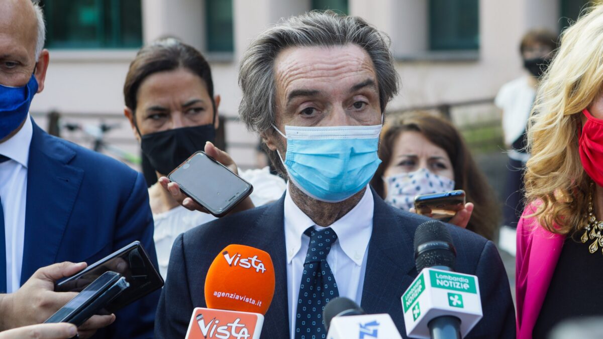 Lombardia, da lunedì 26 ottobre didattica a distanza in tutte le scuole superiori (con eccezioni)