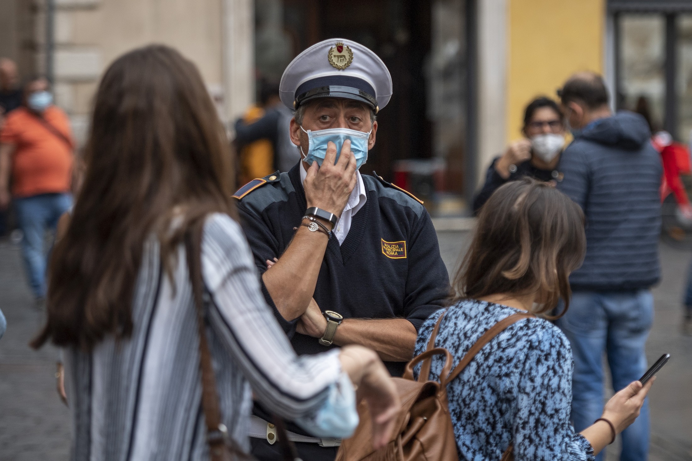 No alle feste private in casa: la differenza tra divieti e indicazioni del nuovo Dpcm