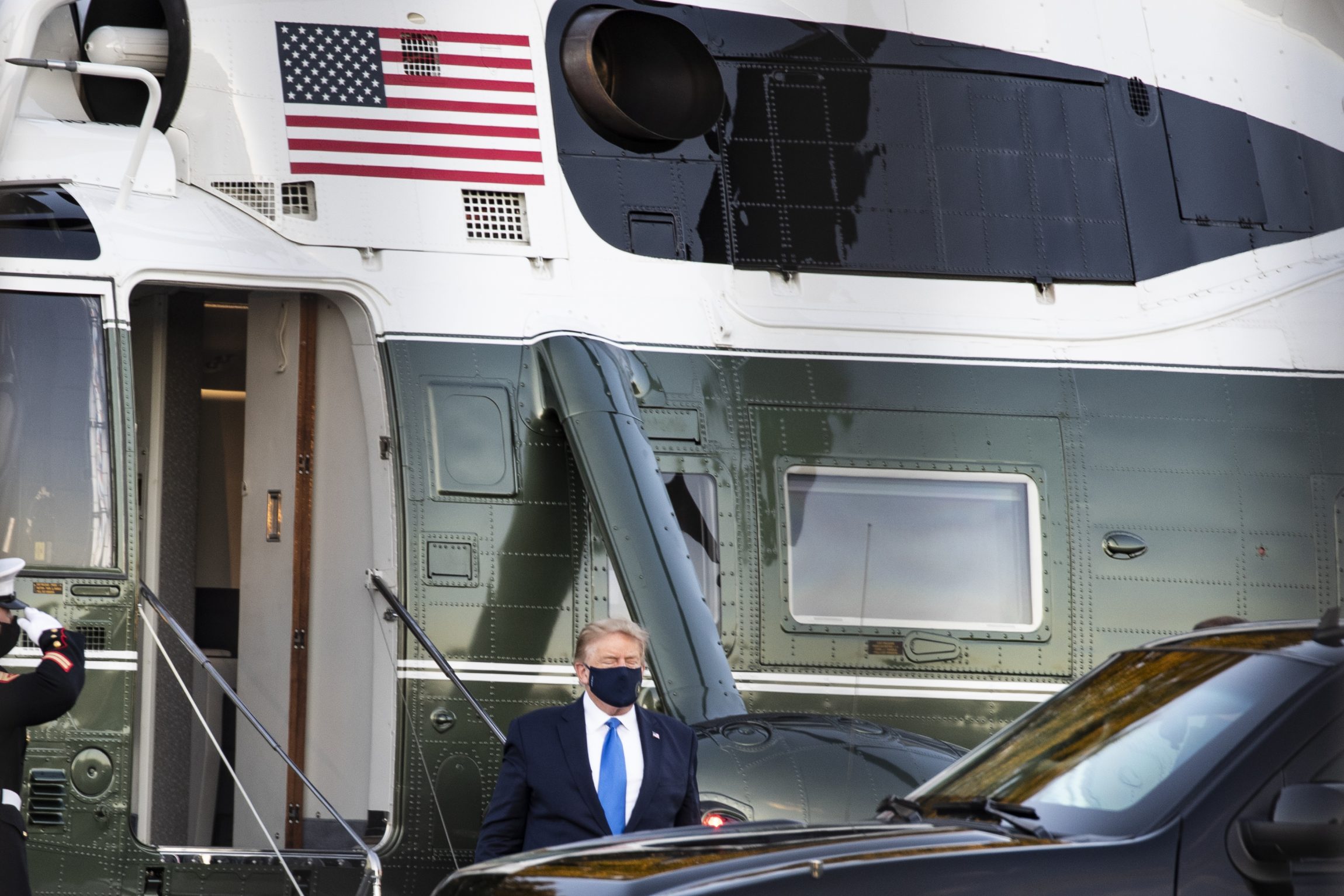 Covid, Donald Trump ricoverato in ospedale: “Spaventato dai sintomi”