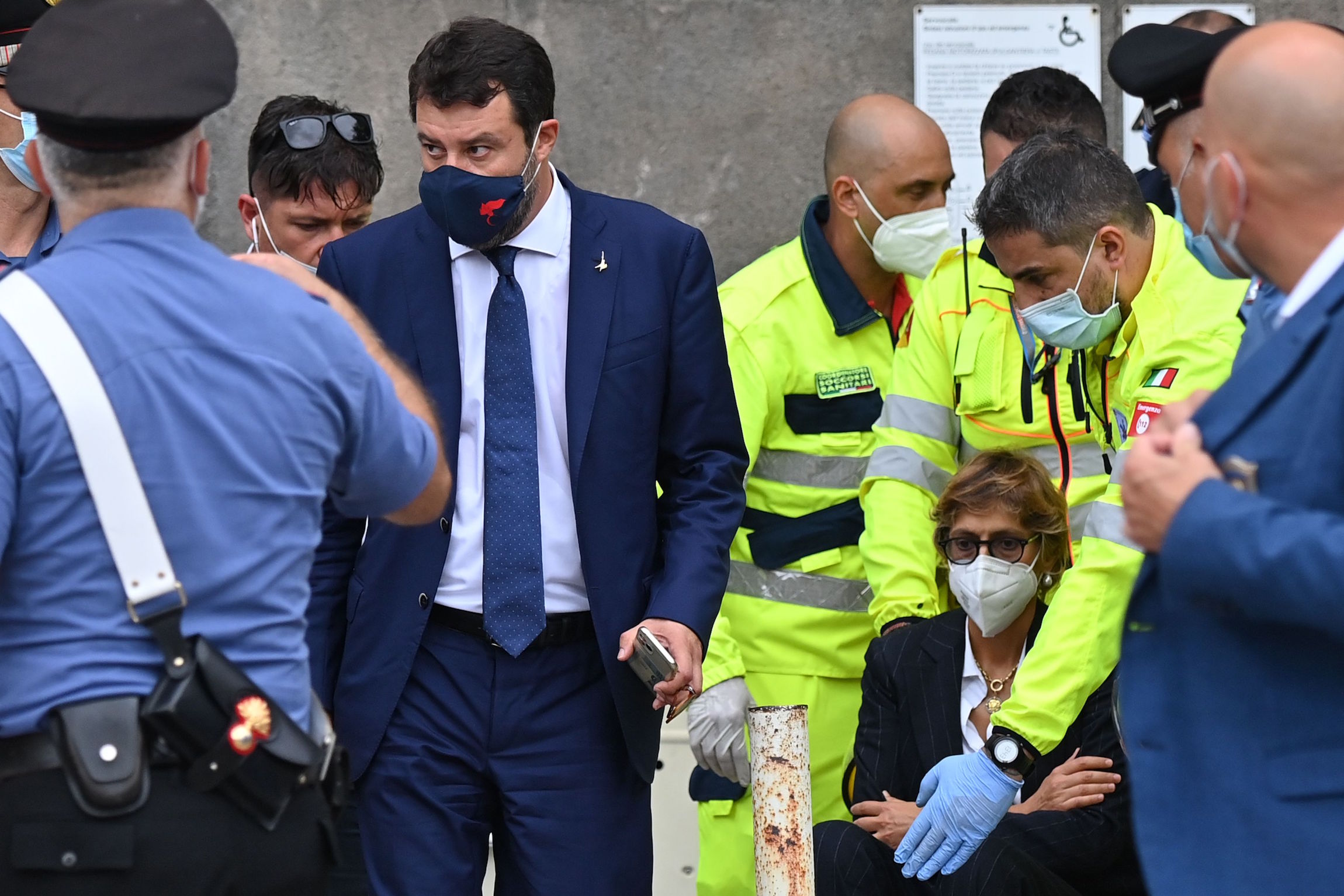 Giulia Bongiorno in sedia a rotelle al Tribunale di Catania