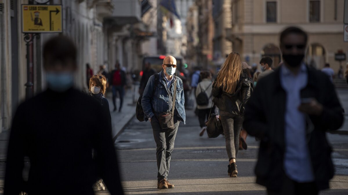 Bollettino coronavirus 13 ottobre 2020: 5.901 nuovi casi, 41 vittime e +62 in terapia intensiva