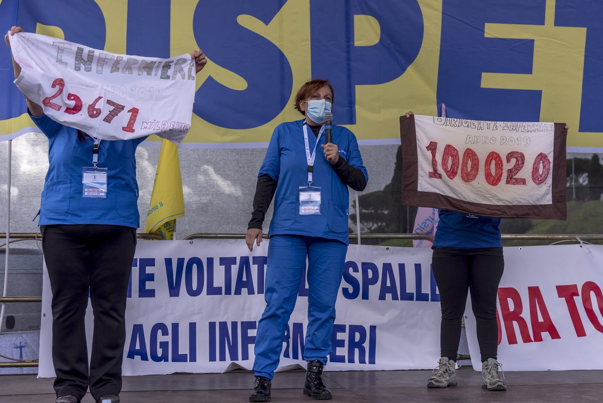 Roma: manifestazione degli infermieri al Circo Massimo
