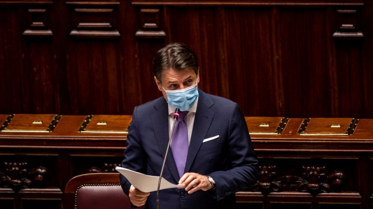 Conte ha firmato il nuovo DPCM: il testo integrale con le nuove chiusure