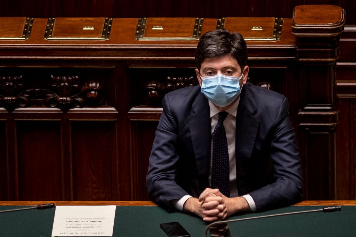 Dpcm di Natale, Speranza: “Misure rigide ora o dopo feste sarà lockdown”