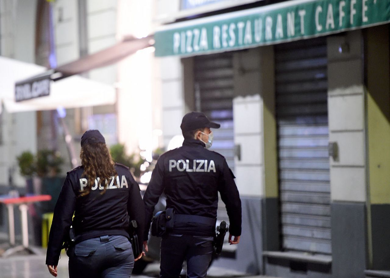 Se non calano i contagi entro 7 giorni, in Italia coprifuoco totale o lockdown 2
