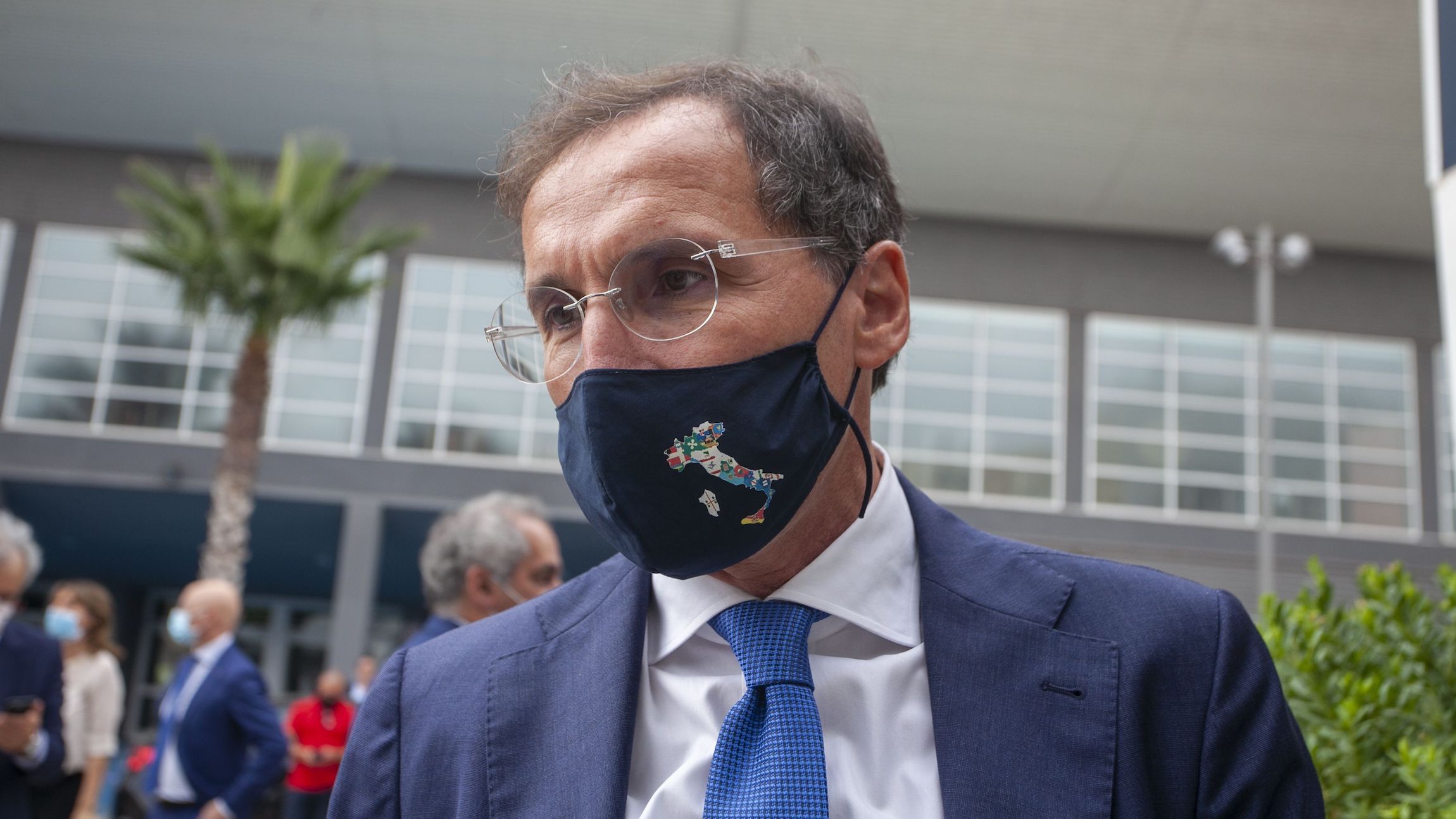 Boccia: “Ok a spostamenti a Natale solo tra piccoli comuni di confine”