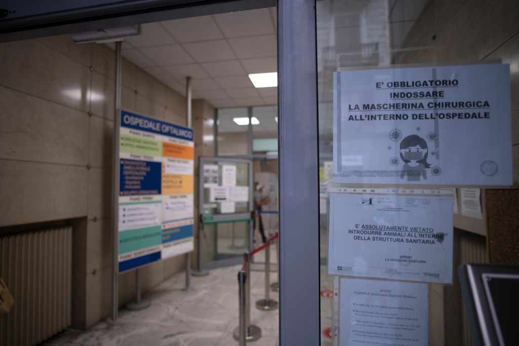 COVID-19, cosa dice l’ultimo rapporto dell’ISS? Prime criticità e invito a rispettare le regole