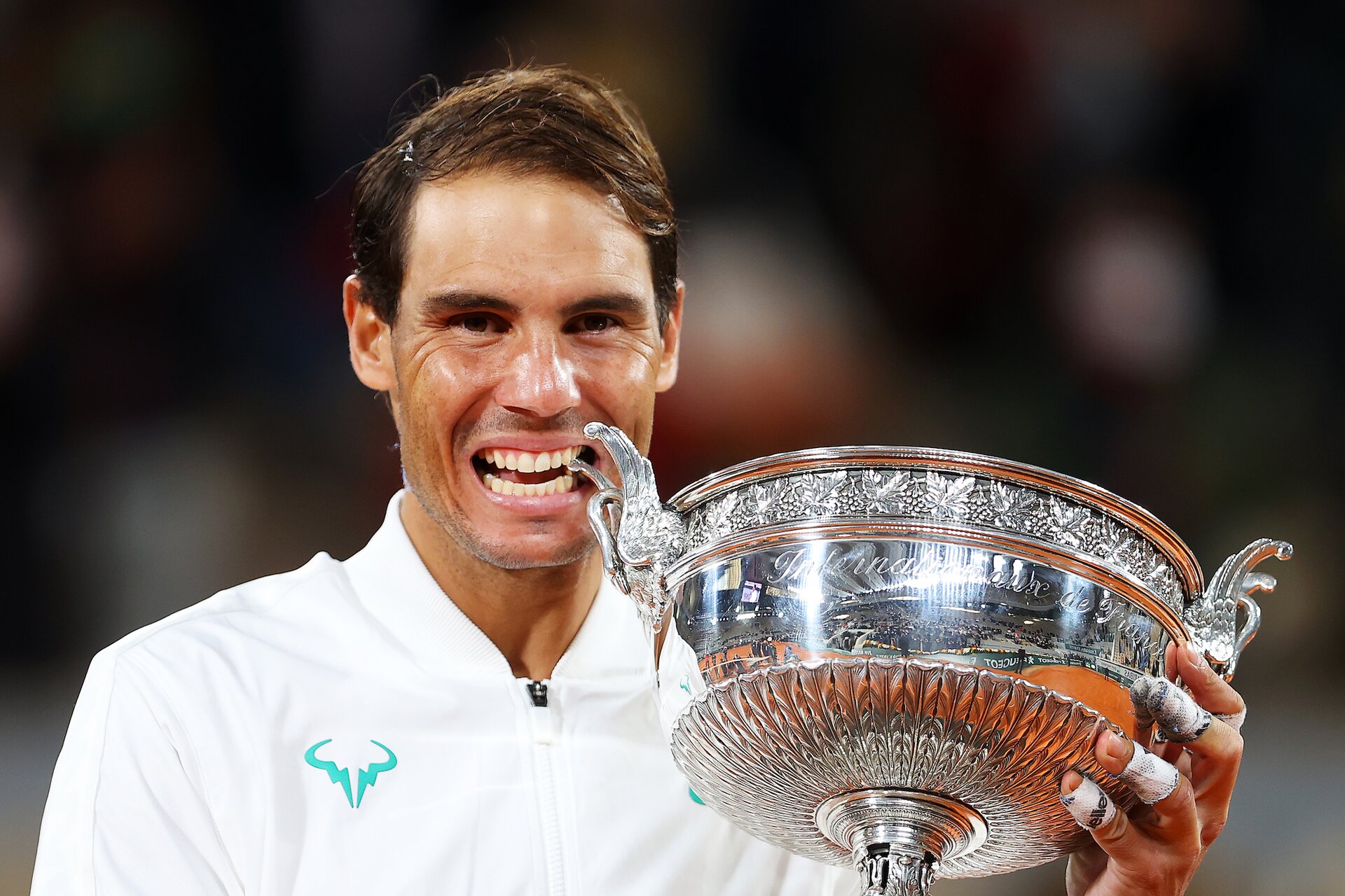 Nadal trionfa al Roland Garros 2020, battuto Djokovic: 13 finali vinte su 13 per il maiorchino