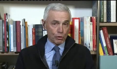 Anche Palù, il virologo contrario al lockdown, ora ammette che la situazione è grave