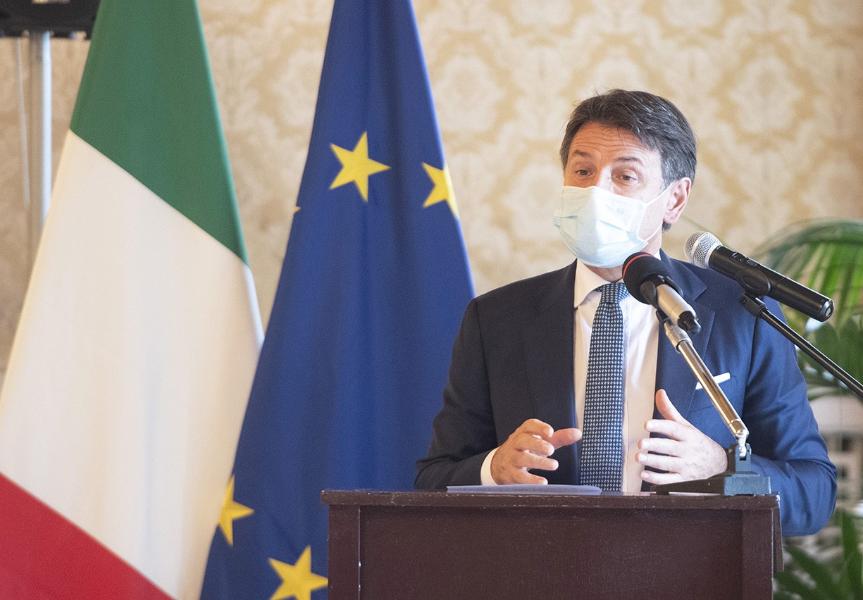 Conte: “Escluderei lockdown nazionale. Possibili chiusure circoscritte”