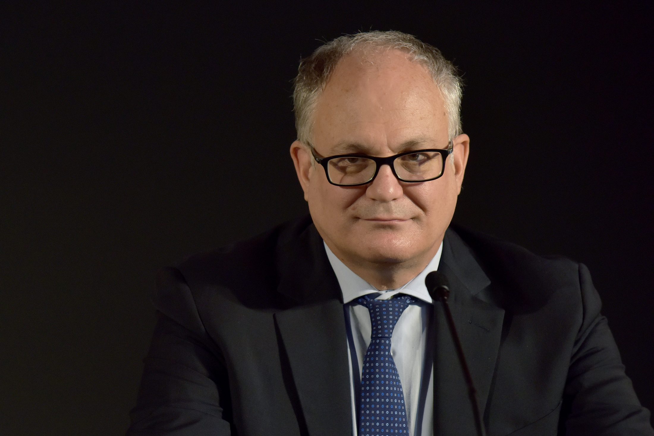 L’ex Ministro Gualtieri è pronto a sfidare Virginia Raggi a Roma