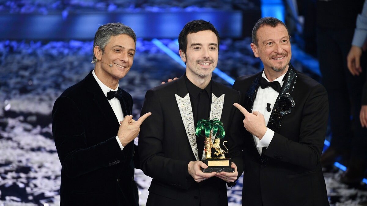 Sanremo 2021, il regolamento: la serata della Canzone d’Autore, il Televoto fin da subito e niente più sfide dirette nelle Nuove Proposte