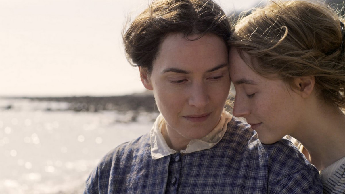 Roma 2020, Ammonite: nuovo trailer del film con Kate Winslet e Saoirse Ronan