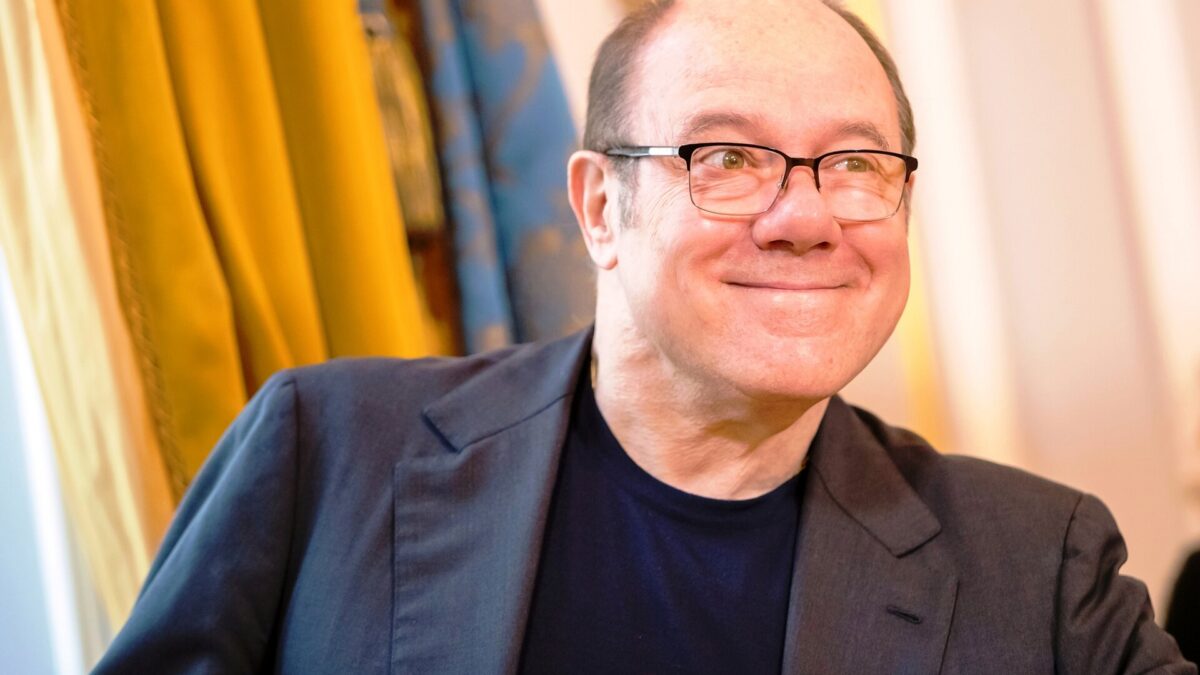 Tale e quale show: Carlo Verdone quarto giurato della settima puntata