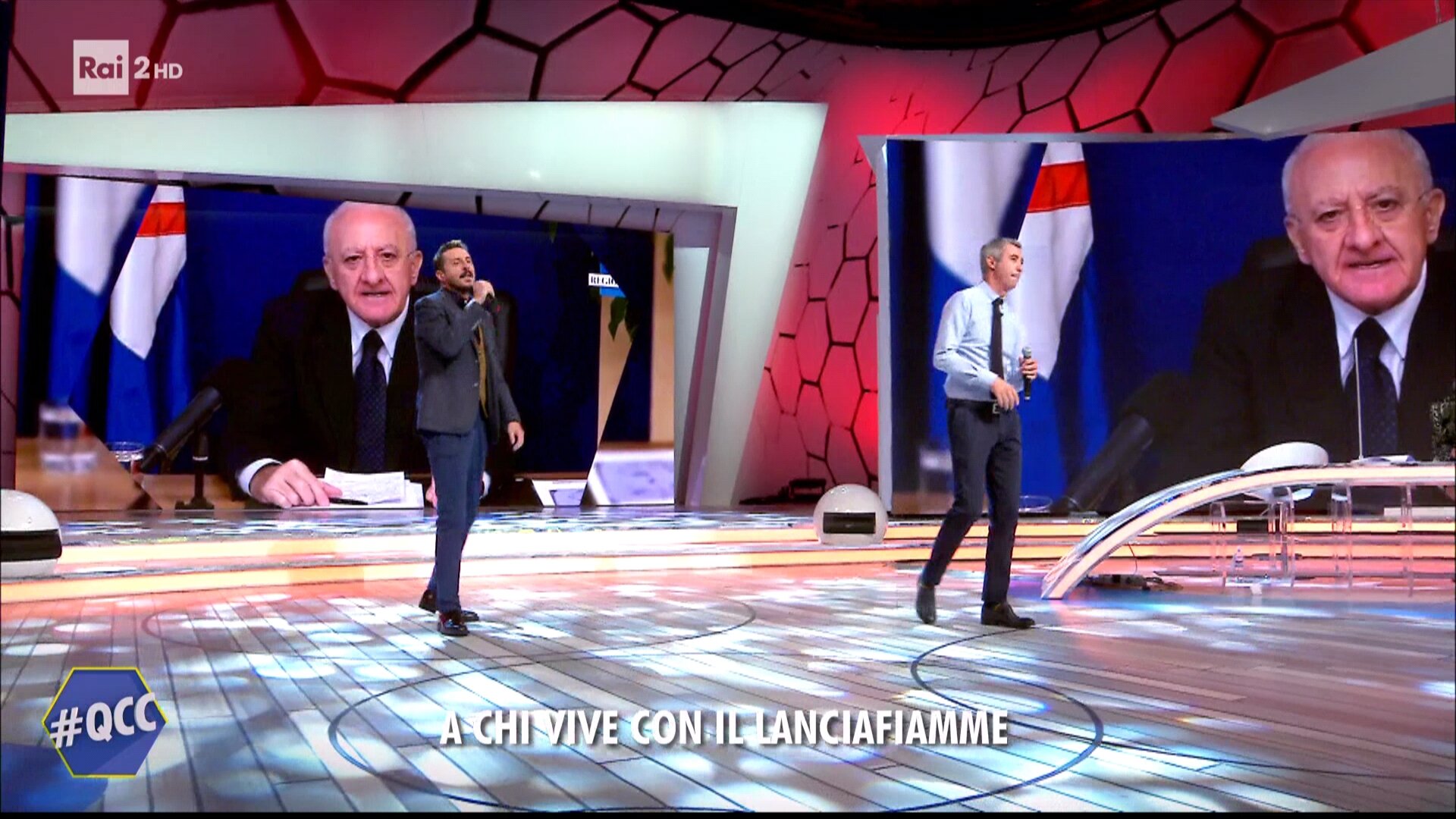 Quelli che il calcio, Luca e Paolo cantano E la vita, la vita (ai tempi del Covid)