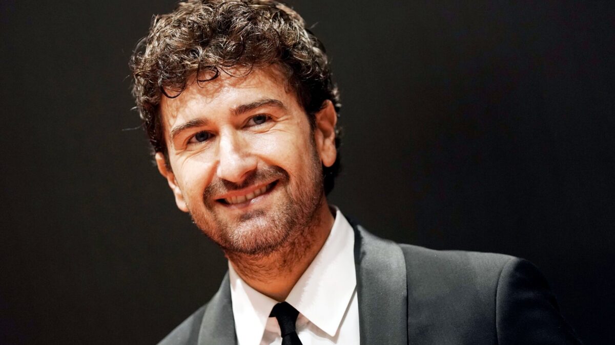 Tale e quale show 2020, Alessandro Siani giurato alla finale