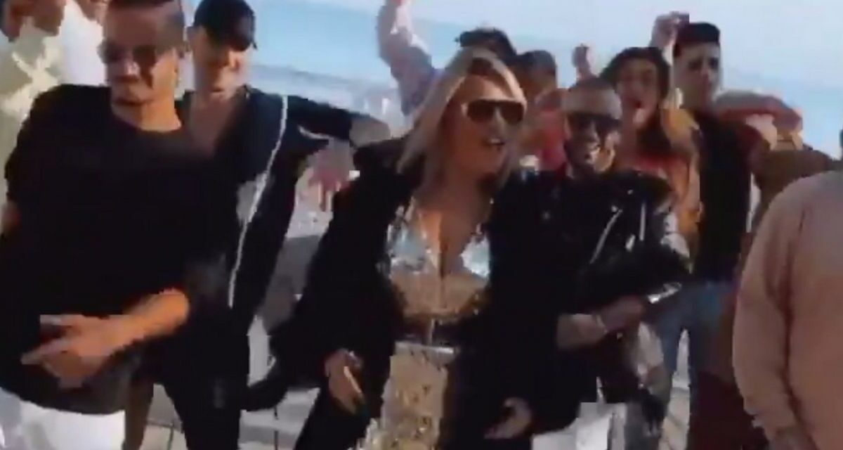 Videoclip in gruppo e senza mascherine: multata Angela da Mondello