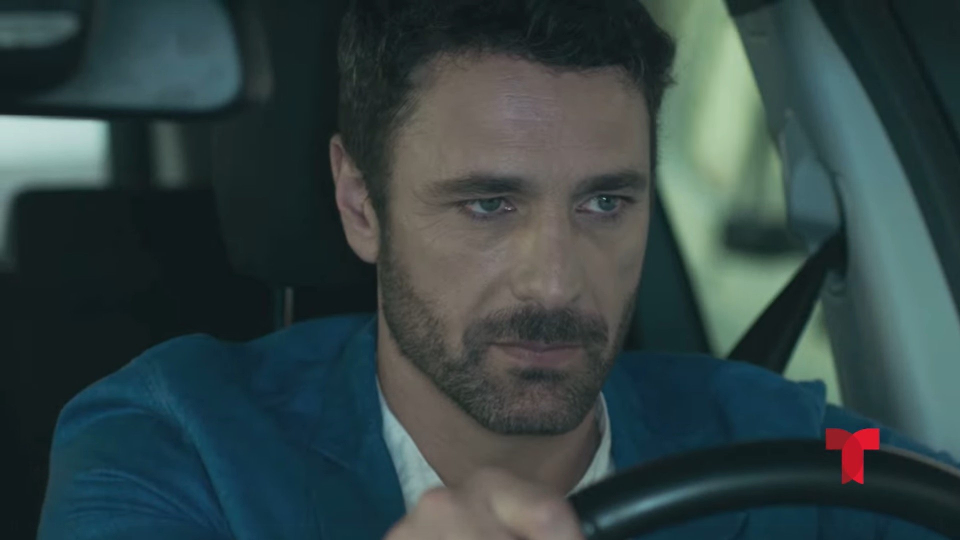 Raoul Bova festeggia per la vittoria de La Reina del Sur agli International Emmy Awards