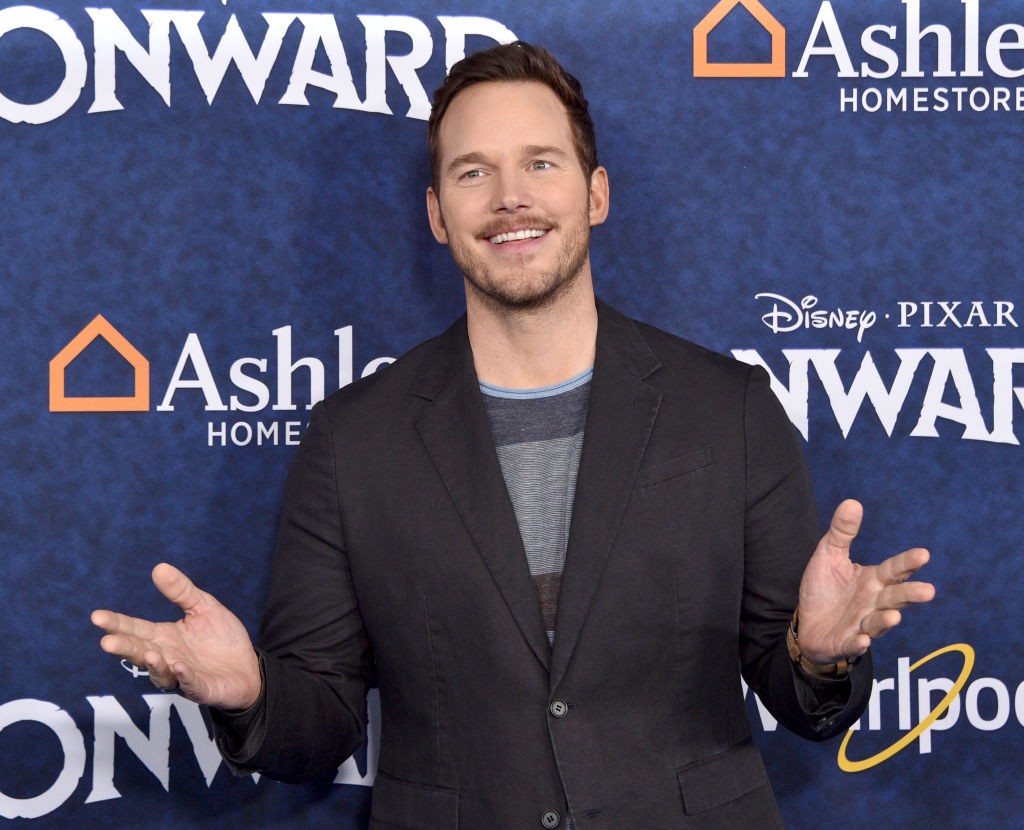 Chris Pratt nel remake “Saigon Bodyguards” e Jennifer Love Hewitt nella commedia “Pups Alone”
