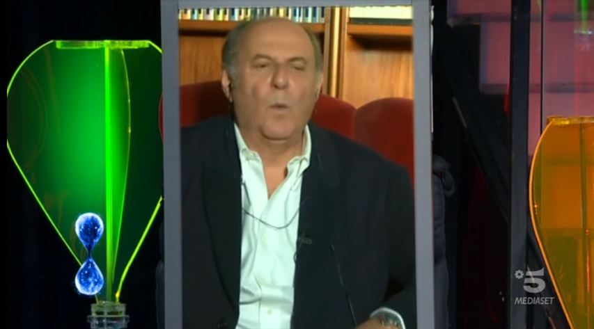 Tu sì que vales, Gerry Scotti giudice in studio e in collegamento durante la puntata del 14 novembre 2020
