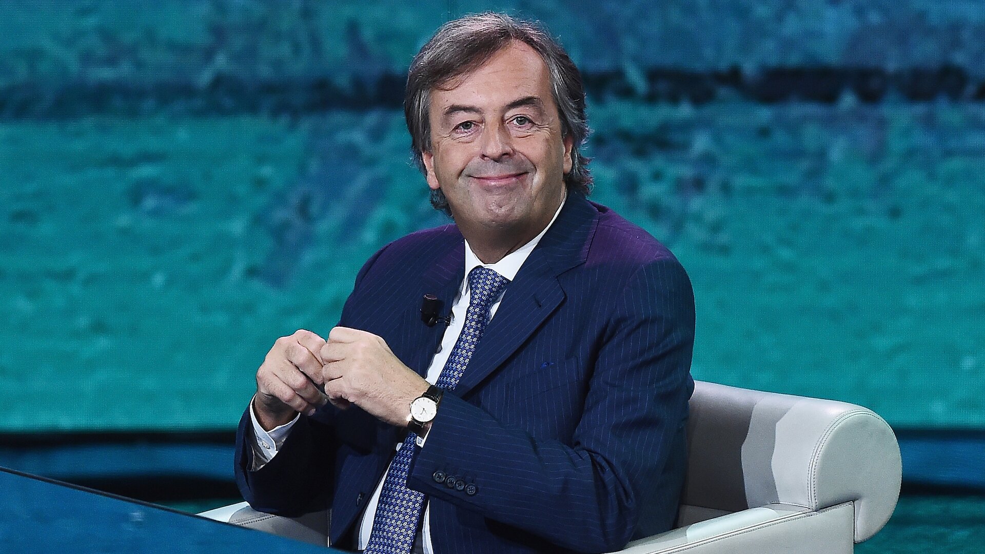 Vaccino Pfizer, Burioni: “Siamo al 10′ del 2° tempo e vinciamo 3-0. Teniamo duro”