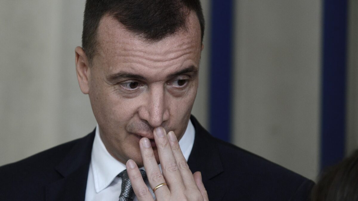 Rocco Casalino al commissariato di Polizia: ha subito minacce di morte