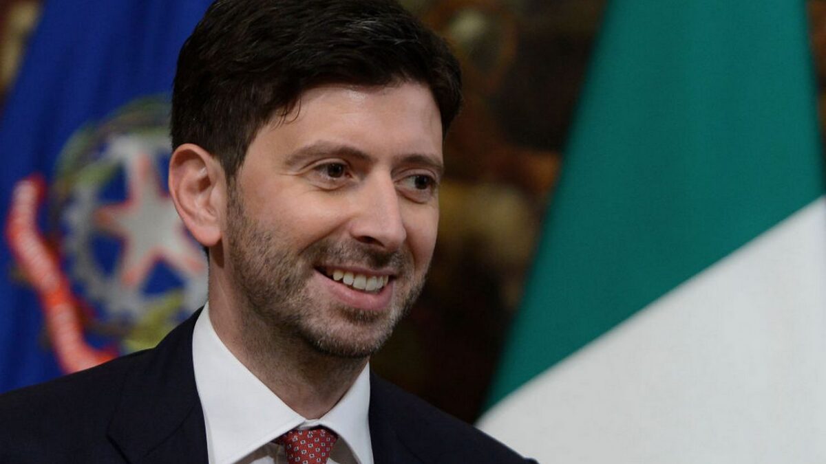 Speranza: “Le misure funzionano, vediamo una luce in fondo al tunnel”