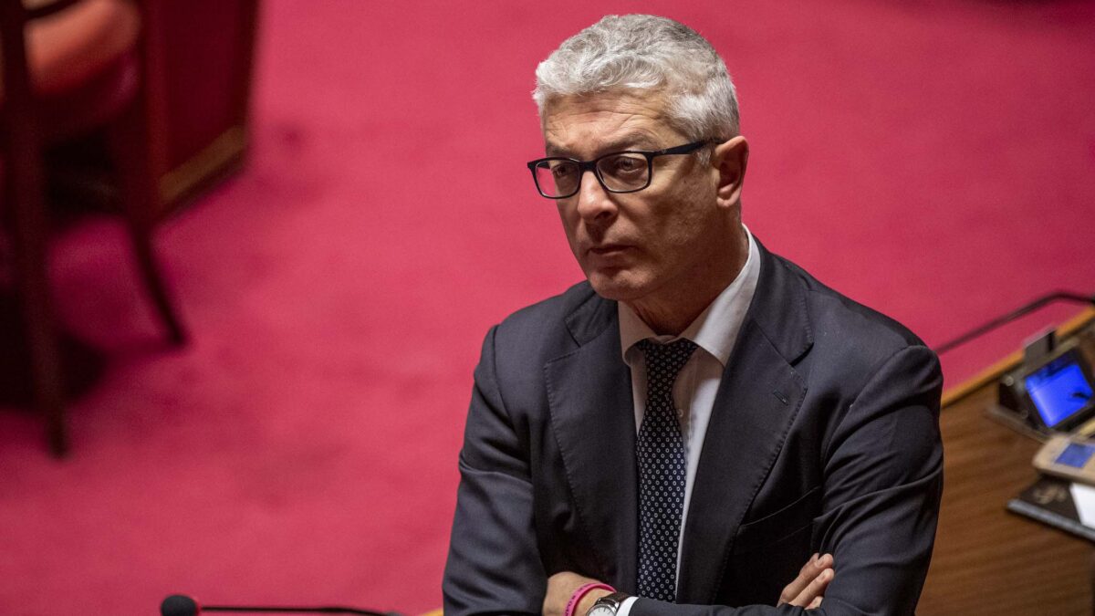 Santelli, anche nel M5S stigmatizzano le parole di Morra: “Inaccettabile, chieda scusa”