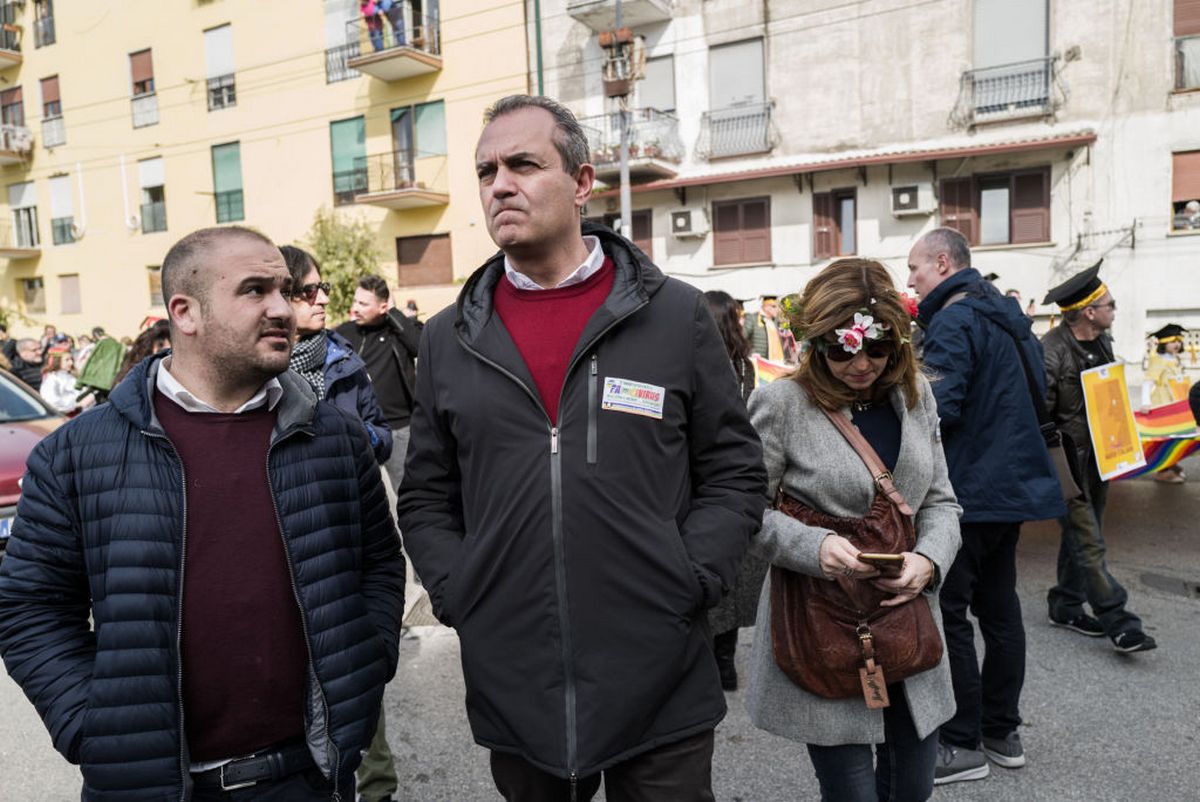 De Magistris: “Napoli zona rossa, chi state aspettando?”