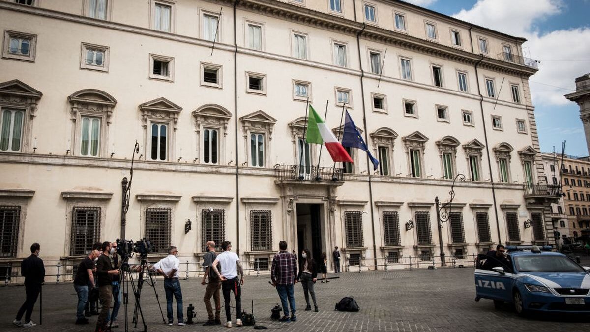 Cdm nella notte per il Ristori quater, verso rinvio tasse e nuovi aiuti