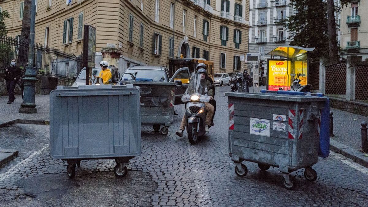Piazze chiuse prima delle 21: nuova circolare del Viminale