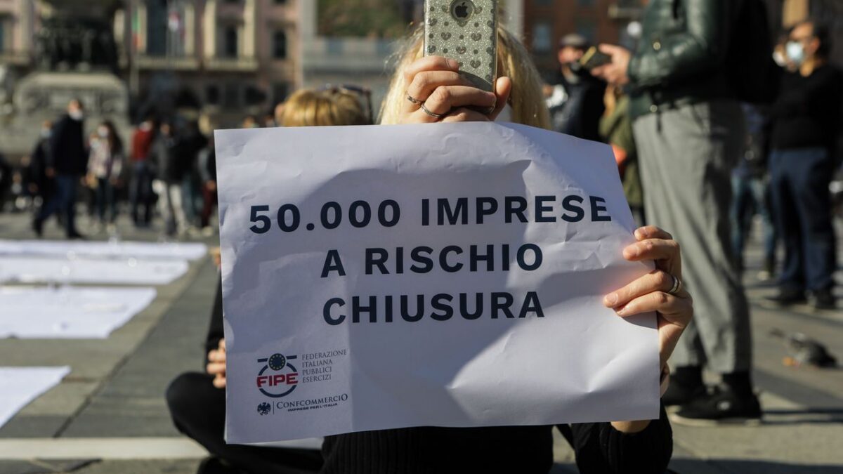 Milano in lockdown da giovedì – Sala: “Aiuti a chi è penalizzato”
