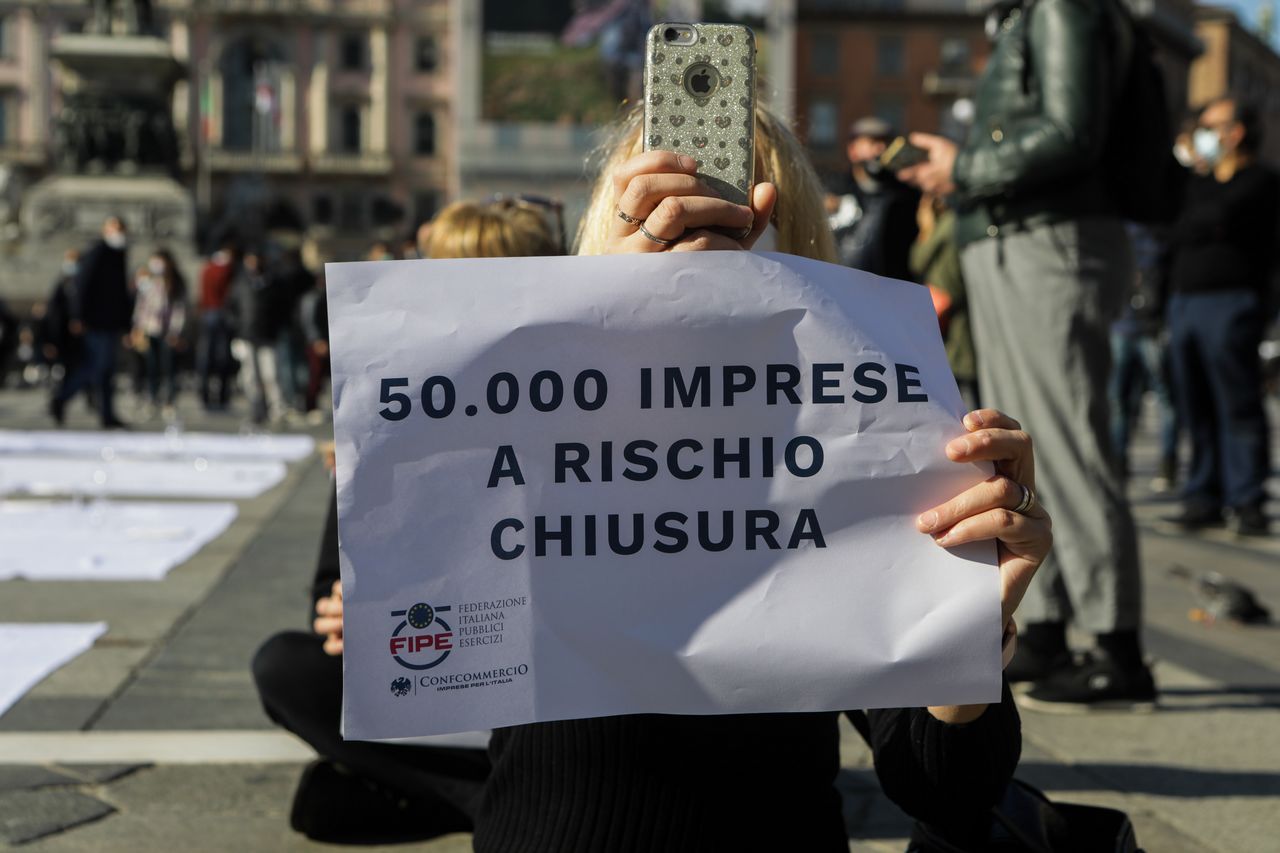 Milano in lockdown da giovedì – Sala: “Aiuti a chi è penalizzato”