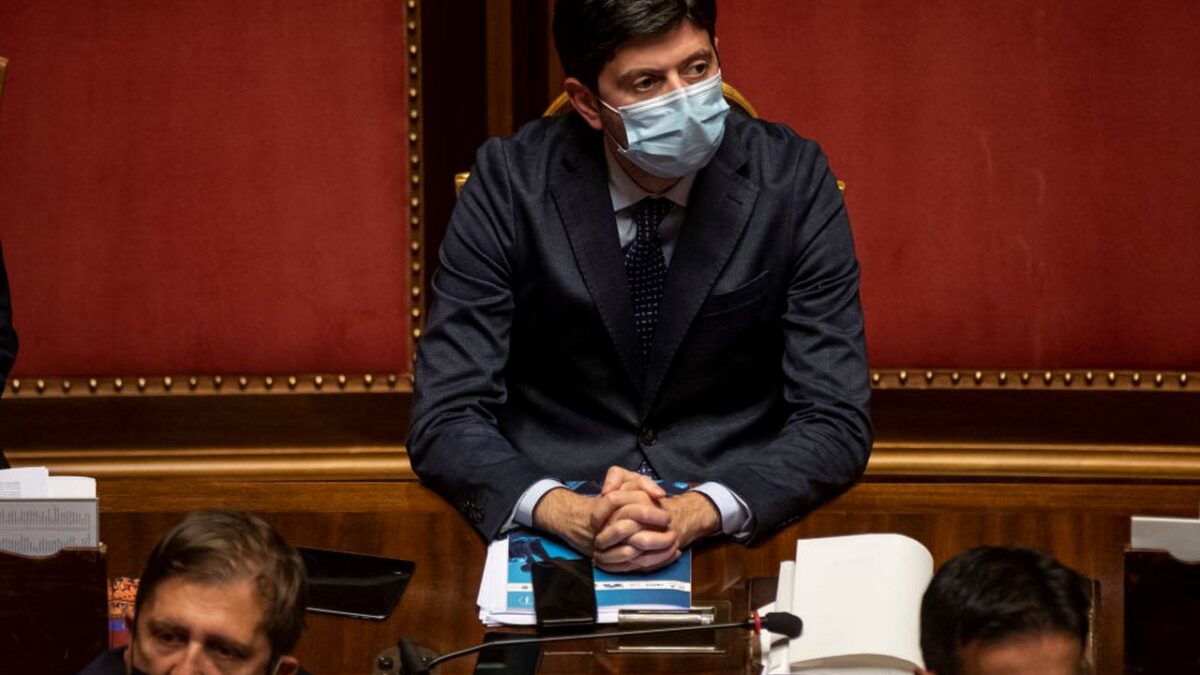 Speranza: “Il comportamento delle persone deve essere quello di marzo”