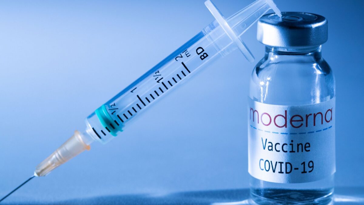 L’AIFA autorizza il vaccino anti-COVID di Moderna. Quante dosi spettano all’Italia?