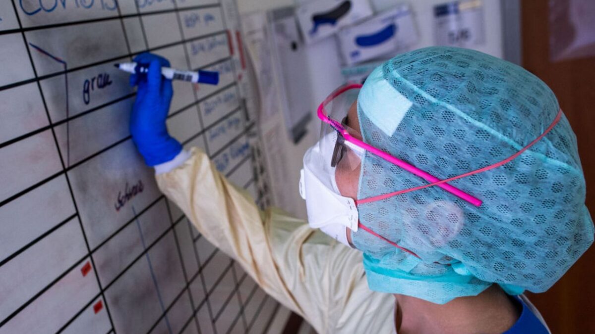 Bollettino Coronavirus 25 novembre: +25.853 nuovi casi, +722 morti. Ultime notizie