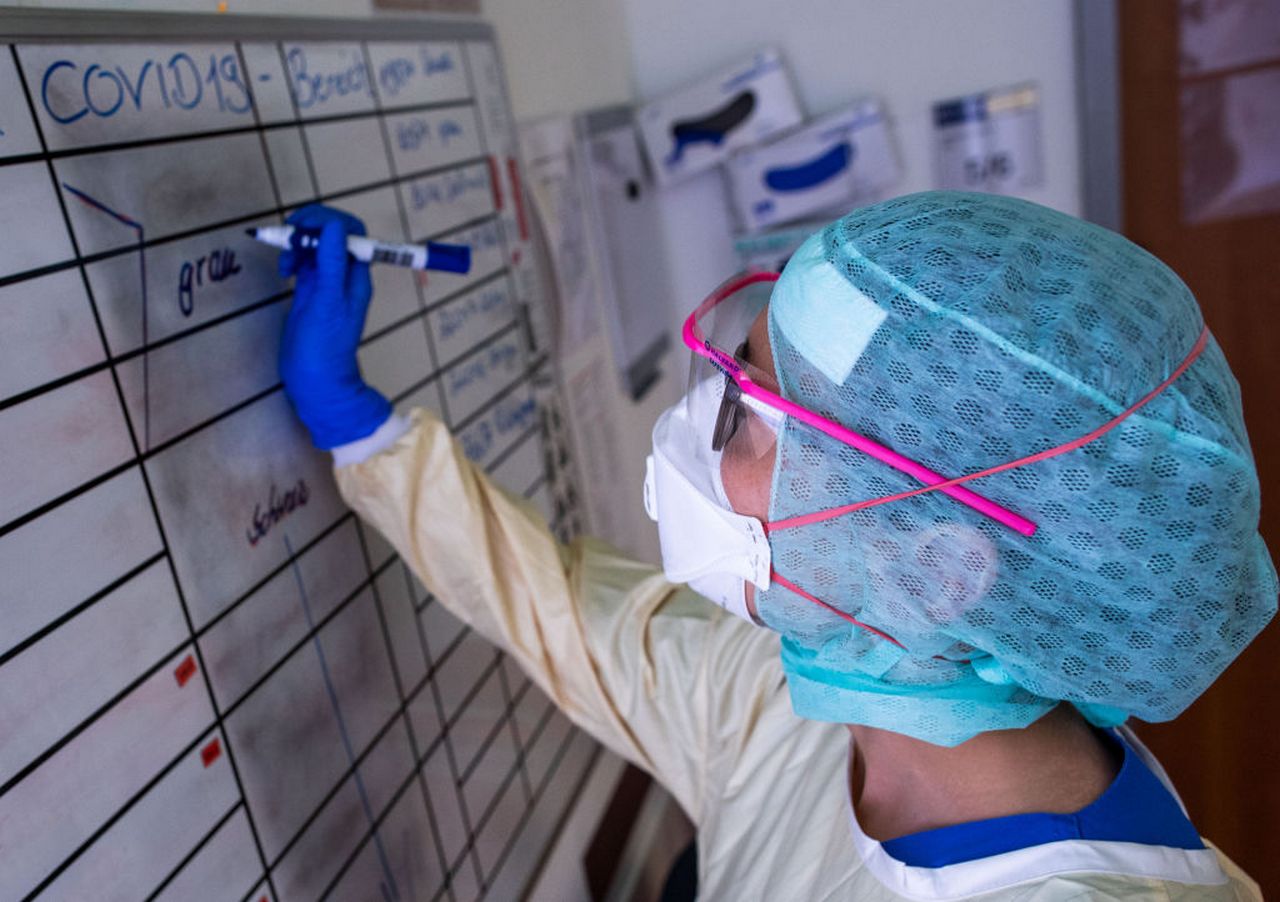 Bollettino Coronavirus 25 novembre: +25.853 nuovi casi, +722 morti. Ultime notizie