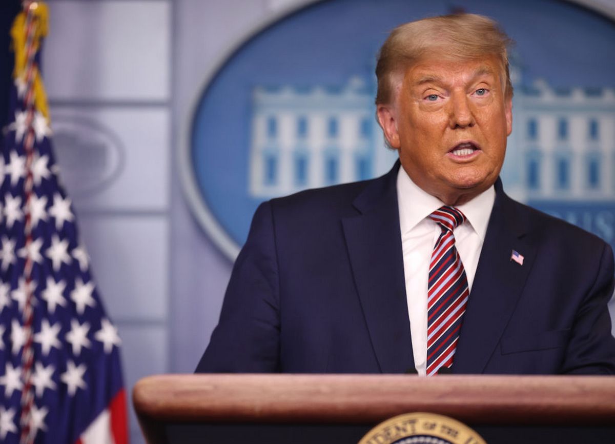 Trump: “Se contate i voti legali, sto vincendo”, e i social lo censurano ancora