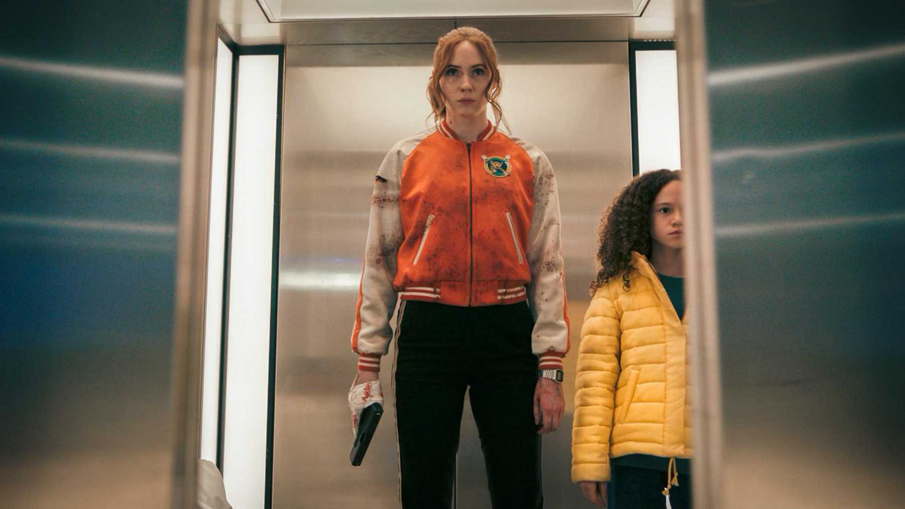 GunPowder Milkshake: prime immagini del film d’azione con Karen Gillan