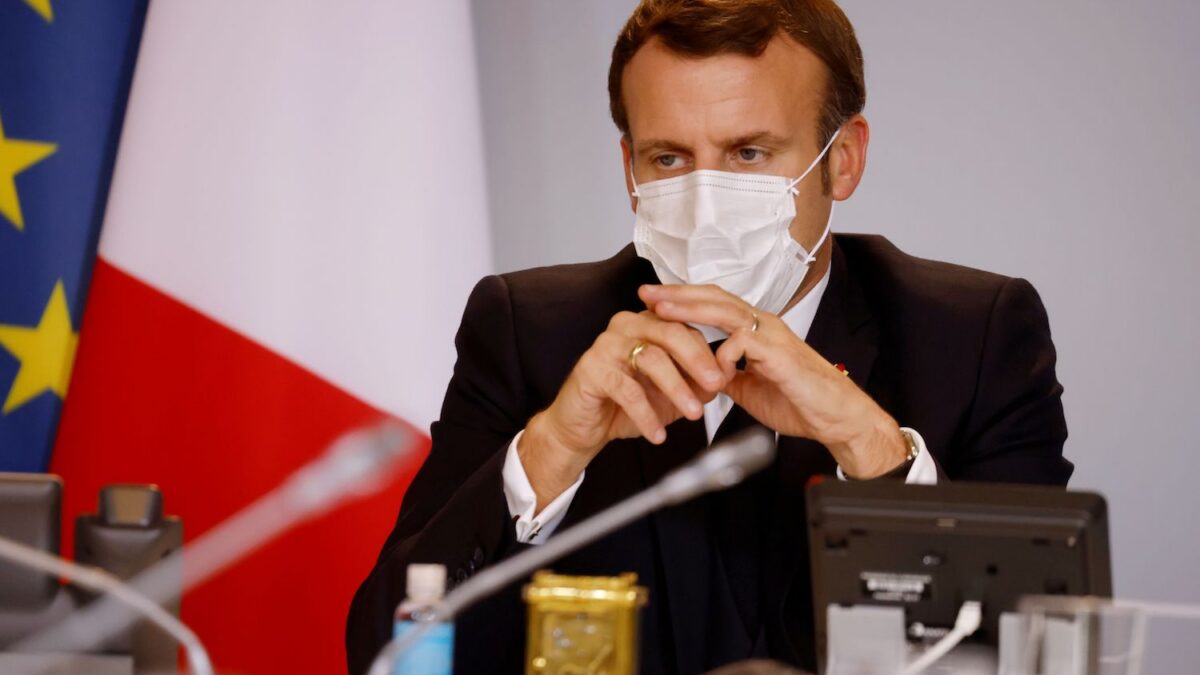Francia verso l’allentamento delle misure anti Covid in vista del Natale